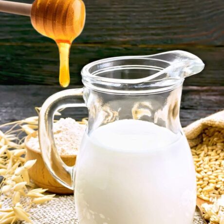 Oatmeal, Milk & Honey fragrance oil for use in candles, soap, perfume, diffusers and more